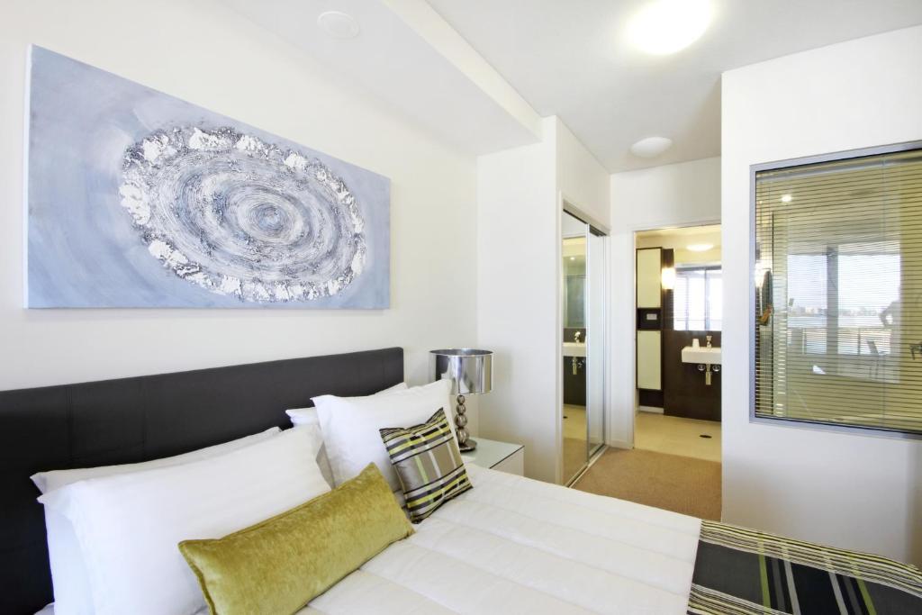 Monaco Caloundra Aparthotel Phòng bức ảnh